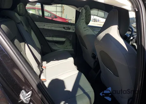 2025 Volvo Ex30 Ultra z USA, uszkodzony, nr VIN YV4EK3ZL4SS150731